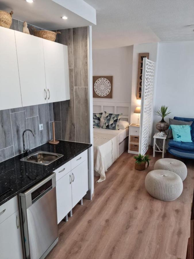 Fuengirola Apartment Carvajal Front Line Primera Linea Zewnętrze zdjęcie