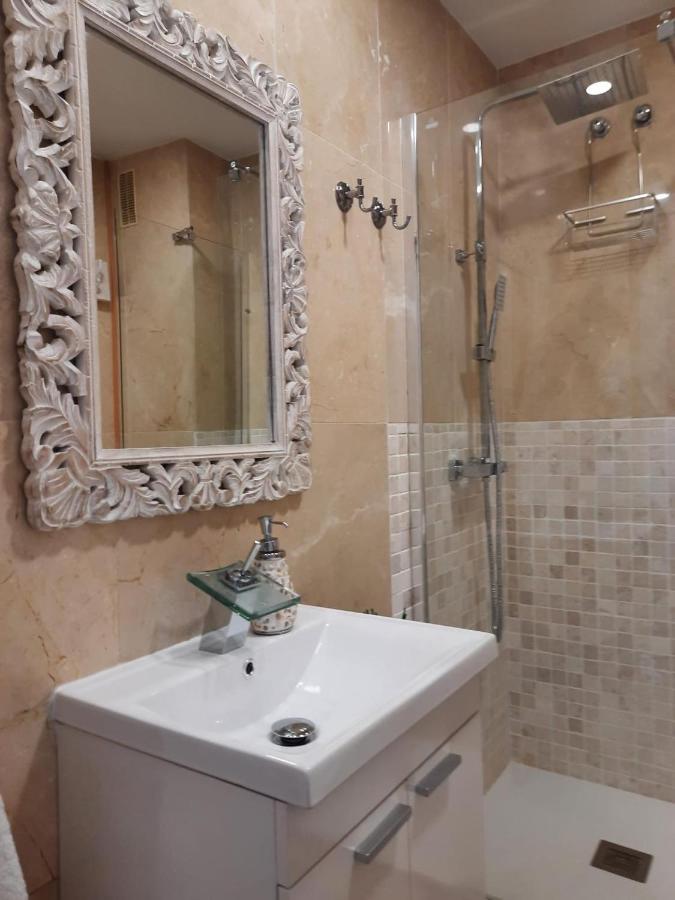 Fuengirola Apartment Carvajal Front Line Primera Linea Zewnętrze zdjęcie